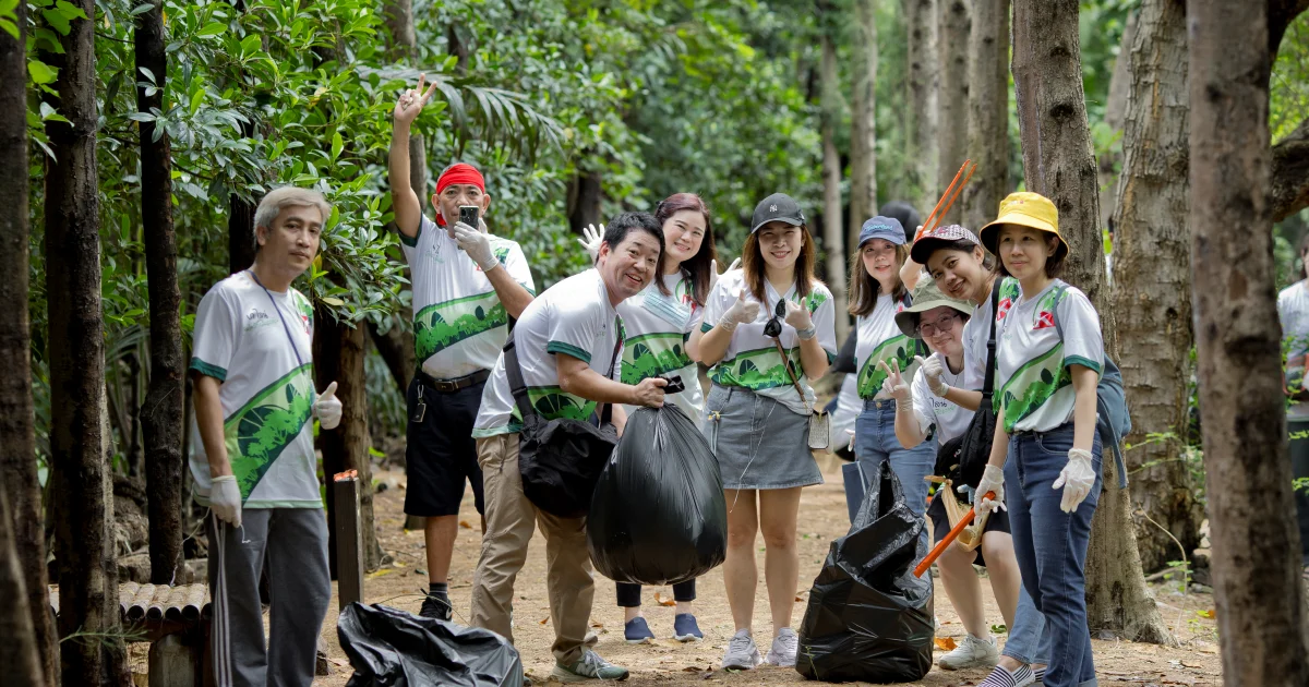 กิจกรรมเก็บขยะบริเวณ หาดบางกะเจ้า ริมแม่น้ำเจ้าพระยา