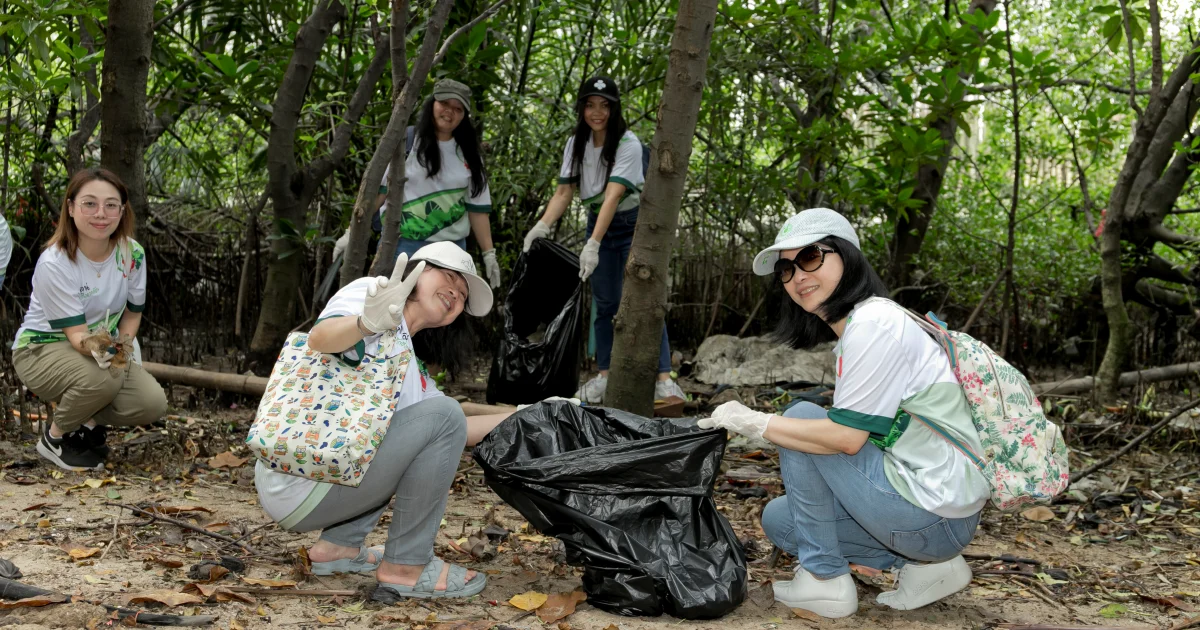 กิจกรรมเก็บขยะบริเวณ หาดบางกะเจ้า ริมแม่น้ำเจ้าพระยา