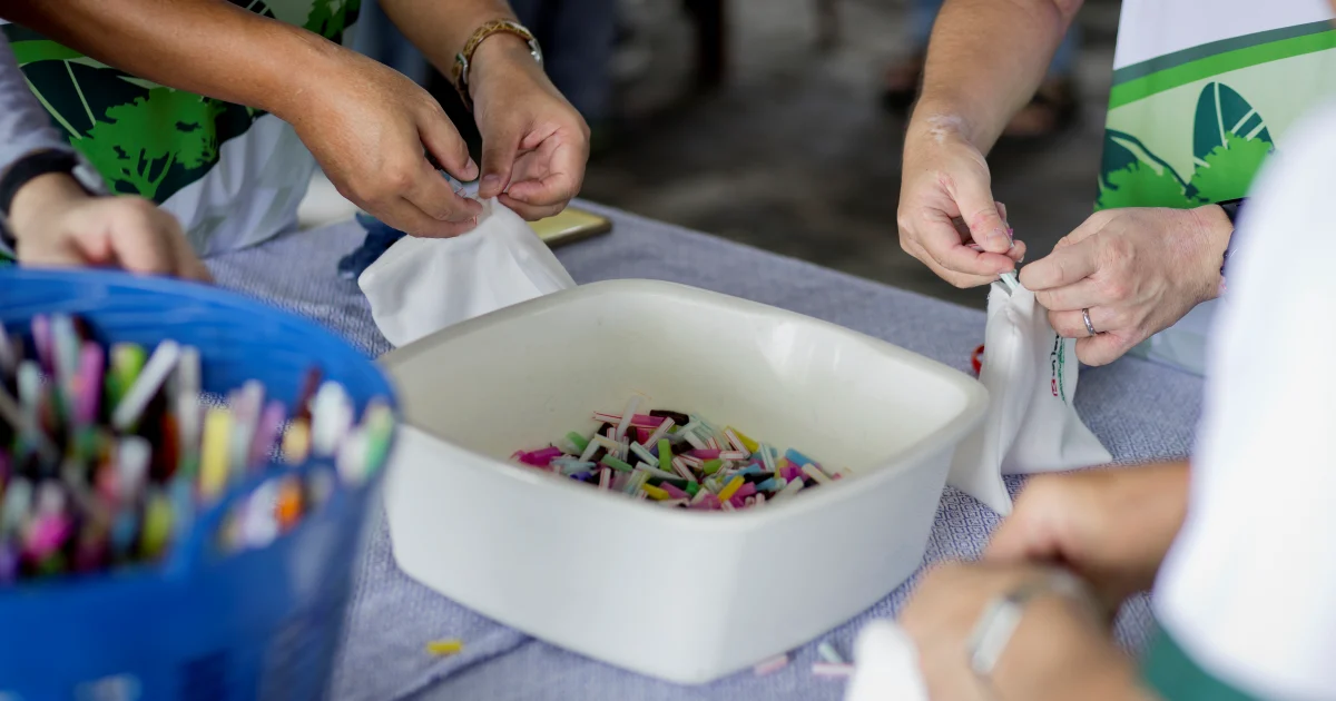 กิจกรรมทำหมอนจากหลอดพลาสติก